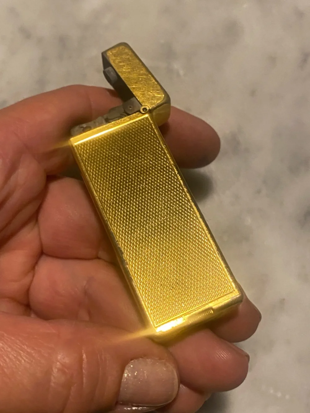 Dunhill Gold Textured lighter